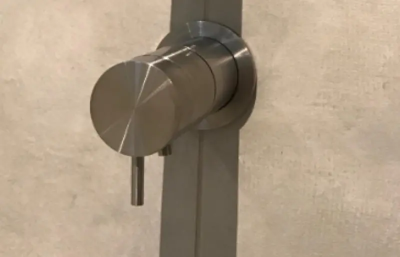 Waterevolution Flow termostato doccia da incasso in acciaio inox massiccio con rosetta rotonda T142TBIE 1208816582