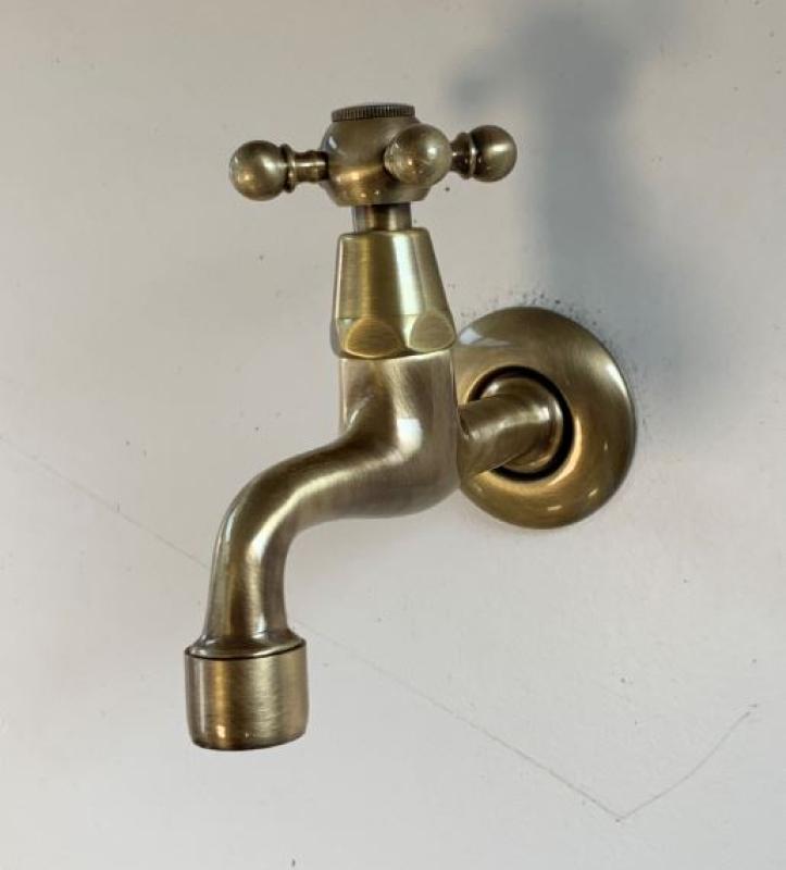 Rubinetto per fontana murale classica in bronzo con manopola in metallo per acqua fredda PB 1208855602