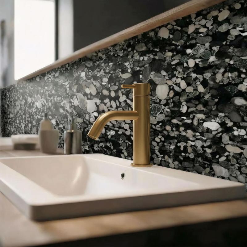 Waterevolution Flow Brushed brass faucet T1101ALE