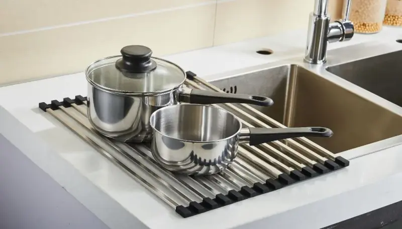 Magisso Tappetino arrotolabile in alluminio 46 x 32 cm sopra il lavello 30104000