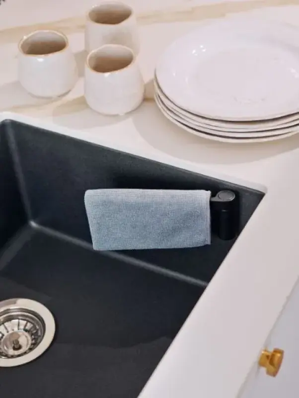 Magisso Porta strofinacci per lavandino magnetico dritto in plastica nera 30201011