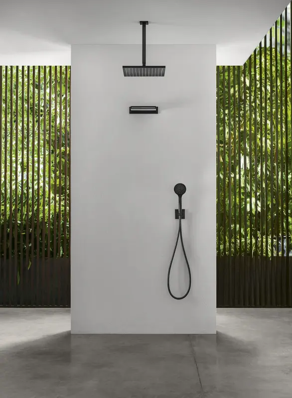 Doccia a soffitto Eco Air con risparmio idrico quadrata in cromo 25x25cm 1208955530 by SB Rubinetterie.