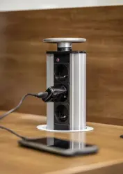 Indux Up & Down presa di terra retrattile argento presa da cucina nel piano di lavoro con 3 prese 1208957410