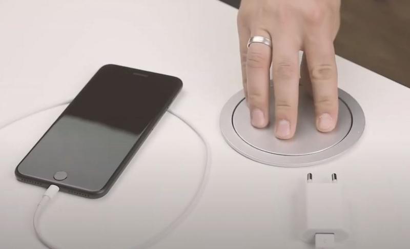 Indux Push presa da cucina a scomparsa in argento con 4 prese nel piano di lavoro 1208957413