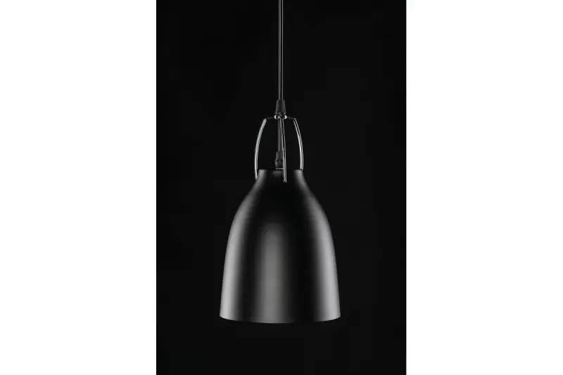 Decor Orient lampada a sospensione conica in metallo nero con interno bianco a contrasto 4475