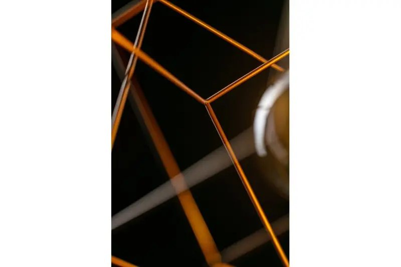 Lampadario sospeso geometrico Decor Rosa in oro rosa composto da 2 cubi in ottone 3376