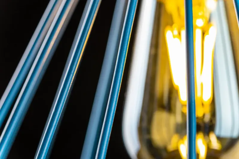 Decor Tess lampadario a sospensione conica in metallo blu 2578