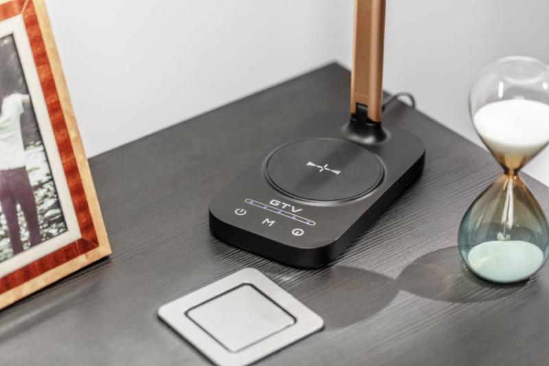 Decor Lampada da scrivania Bressi 8W 450lm AC220-240V 3-CCT Ricarica wireless USB PF>0 5 RA>80 Nero / Oro 1208962479