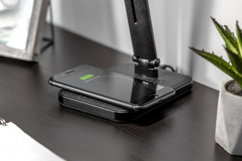 Decor Lampada da scrivania a LED IZUKA 6W 400lm AC220-240V 50/60Hz CCT caricatore induttivo nero. 1208962497