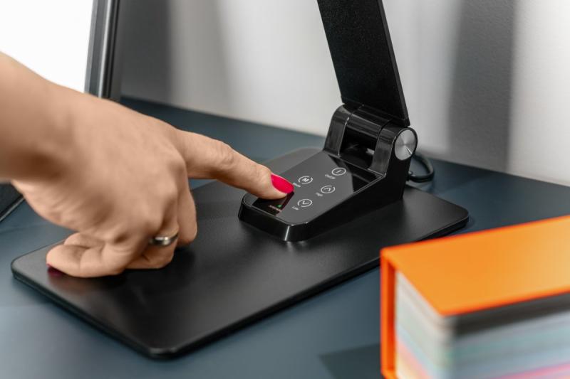 Decor Lampada da tavolo Loneos 12W 700lm AC220-240V 3-CCT 5 Step Dimming RA>80 USB nera 1208962502