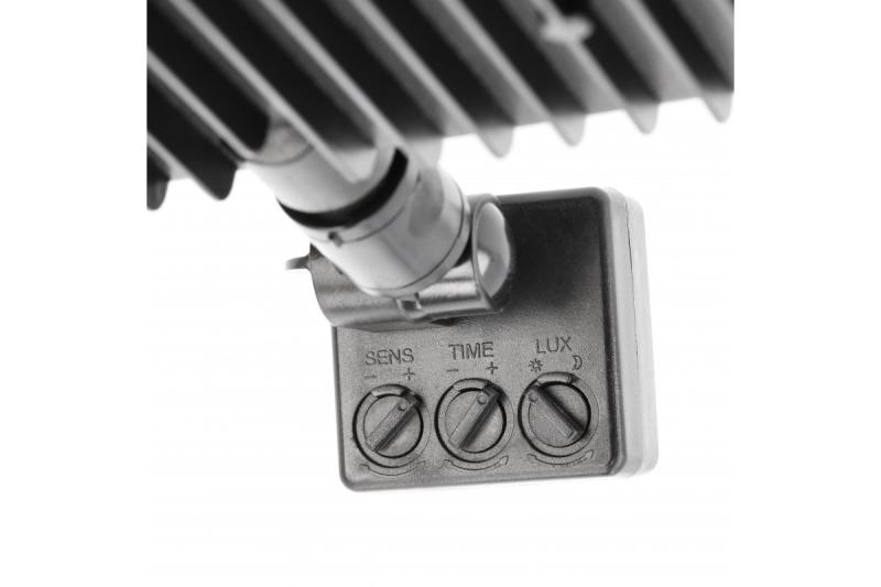 Proiettore LED iNEXT con sensore di movimento 30W 2400lm, PF>0,9, RA>80, IP65, 120°, 6400K, corpo nero 1208962860