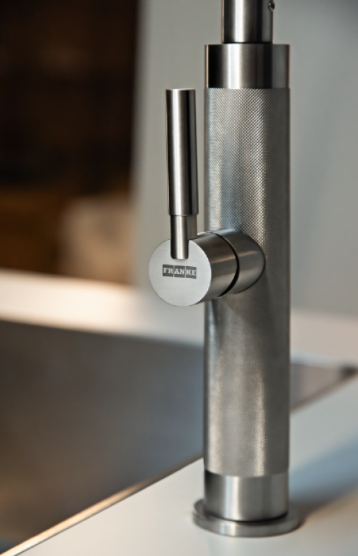 Franke Mythos Masterpiece Rubinetto da Cucina in Acciaio Inox con Beccuccio a J e Doccetta Estraibile - 115.0711.554