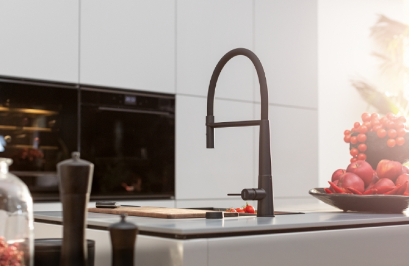 Franke Icon Monocomando Miscelatore da Cucina con Doccetta Flessibile, Nero 115.0690.598