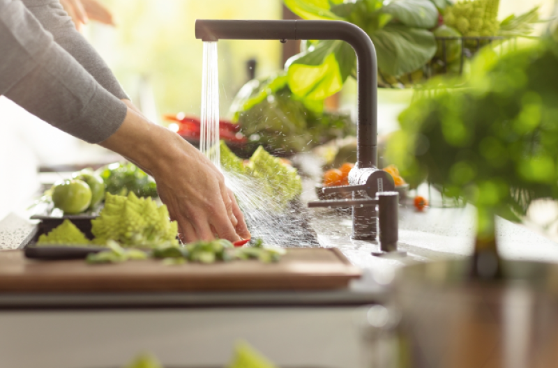 Franke Active Twist Mengkran Monocomando Nero con Bocca Estraibile e Comando di Scarico Integrato 115.0669.769.