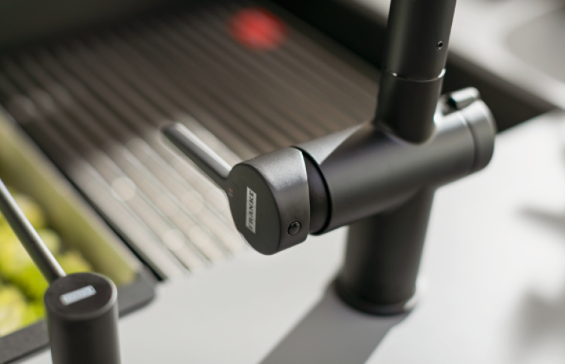Franke Active Twist Mengkran Monocomando Nero con Bocca Estraibile e Comando di Scarico Integrato 115.0669.769.