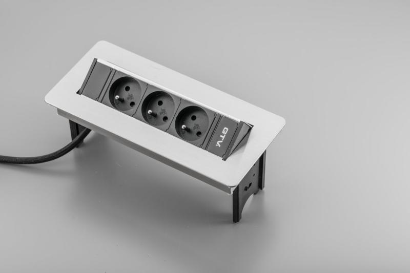 Prolunga da scrivania senza cassetta, presa tripla con messa a terra, cavo di alimentazione da 1,5 m con spina, inox.