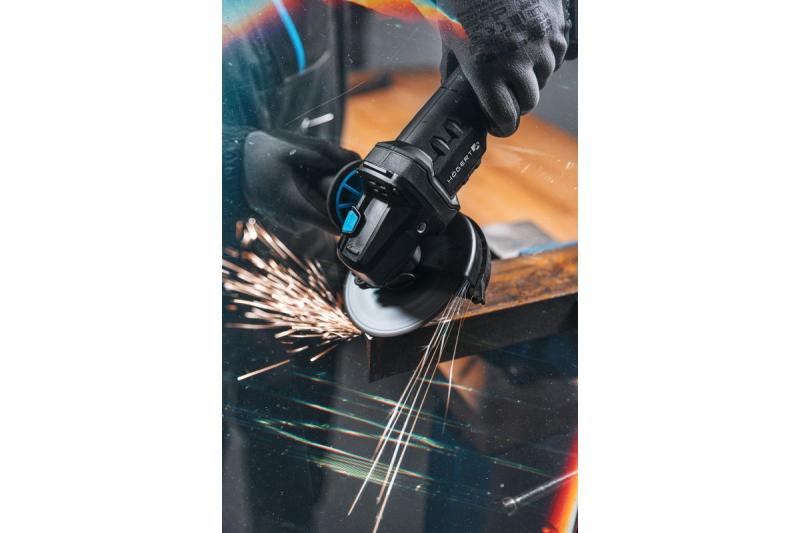 HÖGERT Smerigliatrice angolare senza fili con interruttore a paddle, 125MM, 18V - Set (batteria, caricatore, accessori)