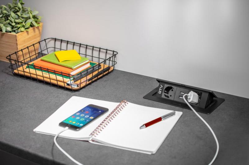 Cavo prolunga da scrivania SOFT 2 prese Schuko, USB 2.1A, cavo di alimentazione con spina, nero