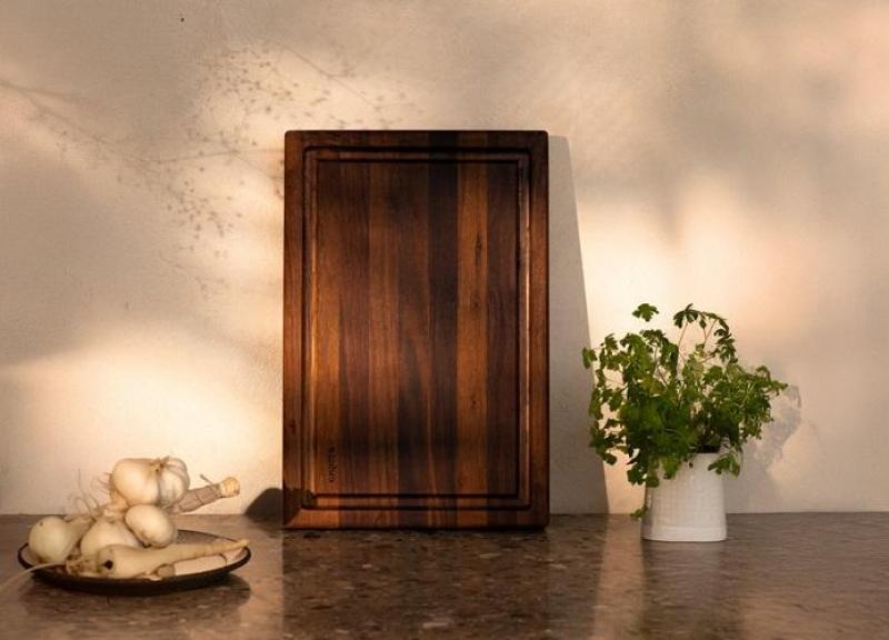 Woodsea Butcher Groove L - Tagliere in legno di noce con canale di succo 60x45 cm 1208971536