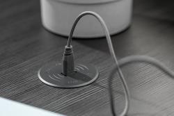 Dispositivo di ricarica wireless con ricarica rapida, incassato, nero