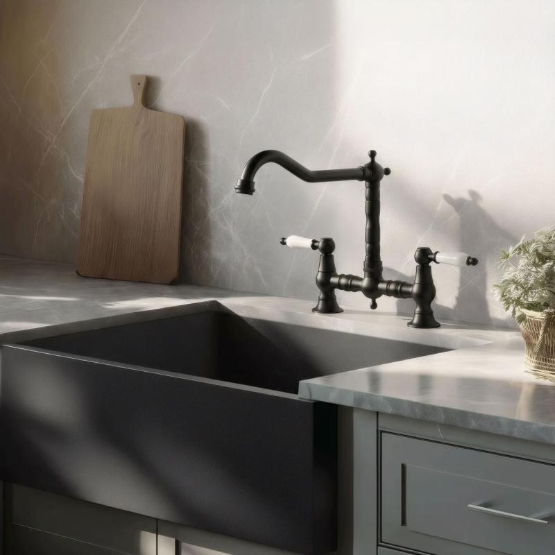 Aquanello Heritage Manor Rubinetto da cucina classico in stile retrò con leva bianca su fondo nero BL-0010-HM